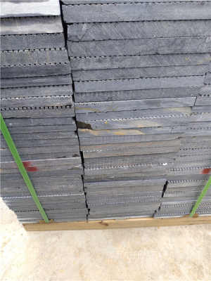 山城黃麻花崗巖廠家 山城黃麻花崗巖報價 產品型號cvb760869